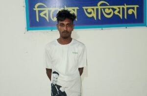 ভুরুঙ্গামারীতে বিদেশী মদ সহ এক যুবক গ্রেফতার