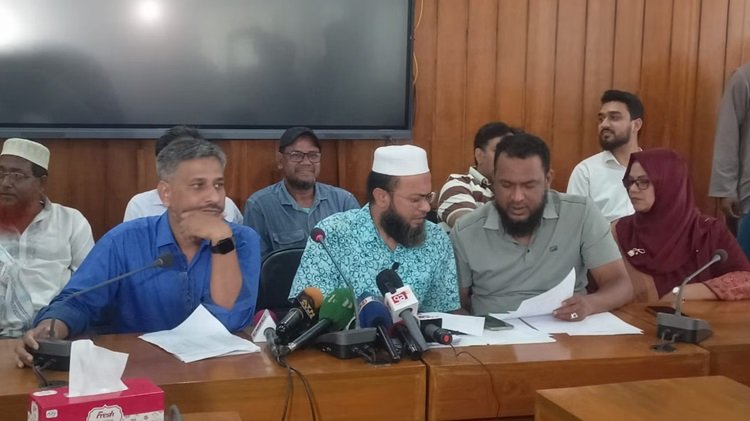 কুয়েটের নতুন ভিসির দ্রুত পদত্যাগ দাবি শিক্ষকদের