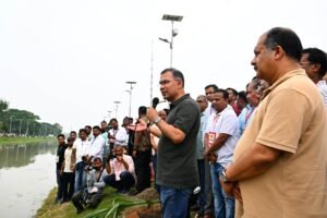 আসুন মিলেমিশে দেশের জন্য কাজ করি: প্রধানমন্ত্রী